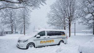 Taxi Rainer Winter im Schnee